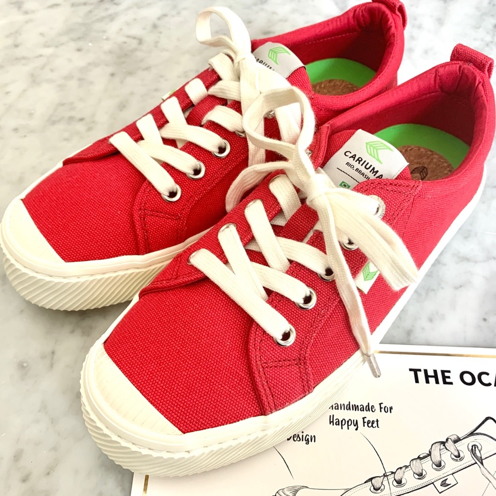 Cariuma OCA Canvas Sneakers NWOT
